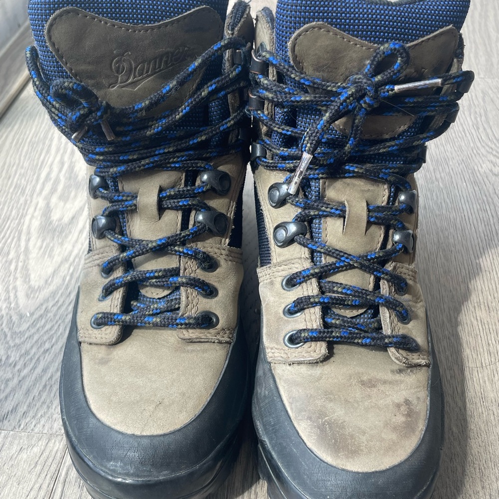 Vibram sole danner boot - Picture 3 of 7
